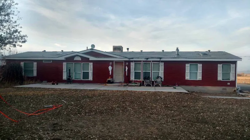 Front of a manufactured house