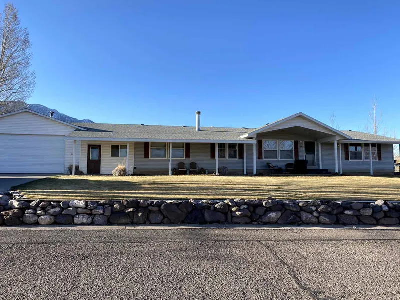Manufactured house seen from the street
